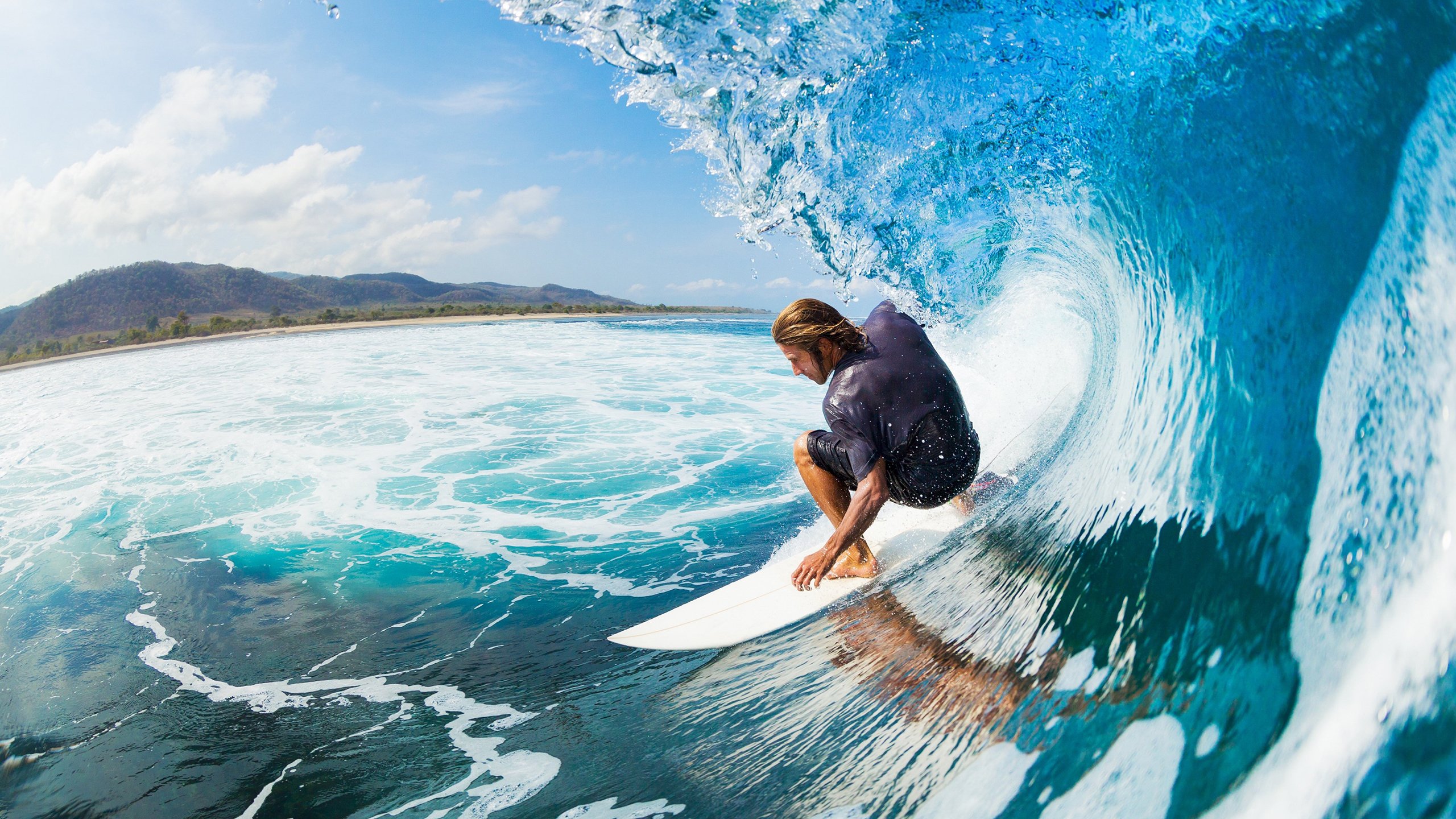 VAR回放导致赛场讨论热度飙升，有var的联赛